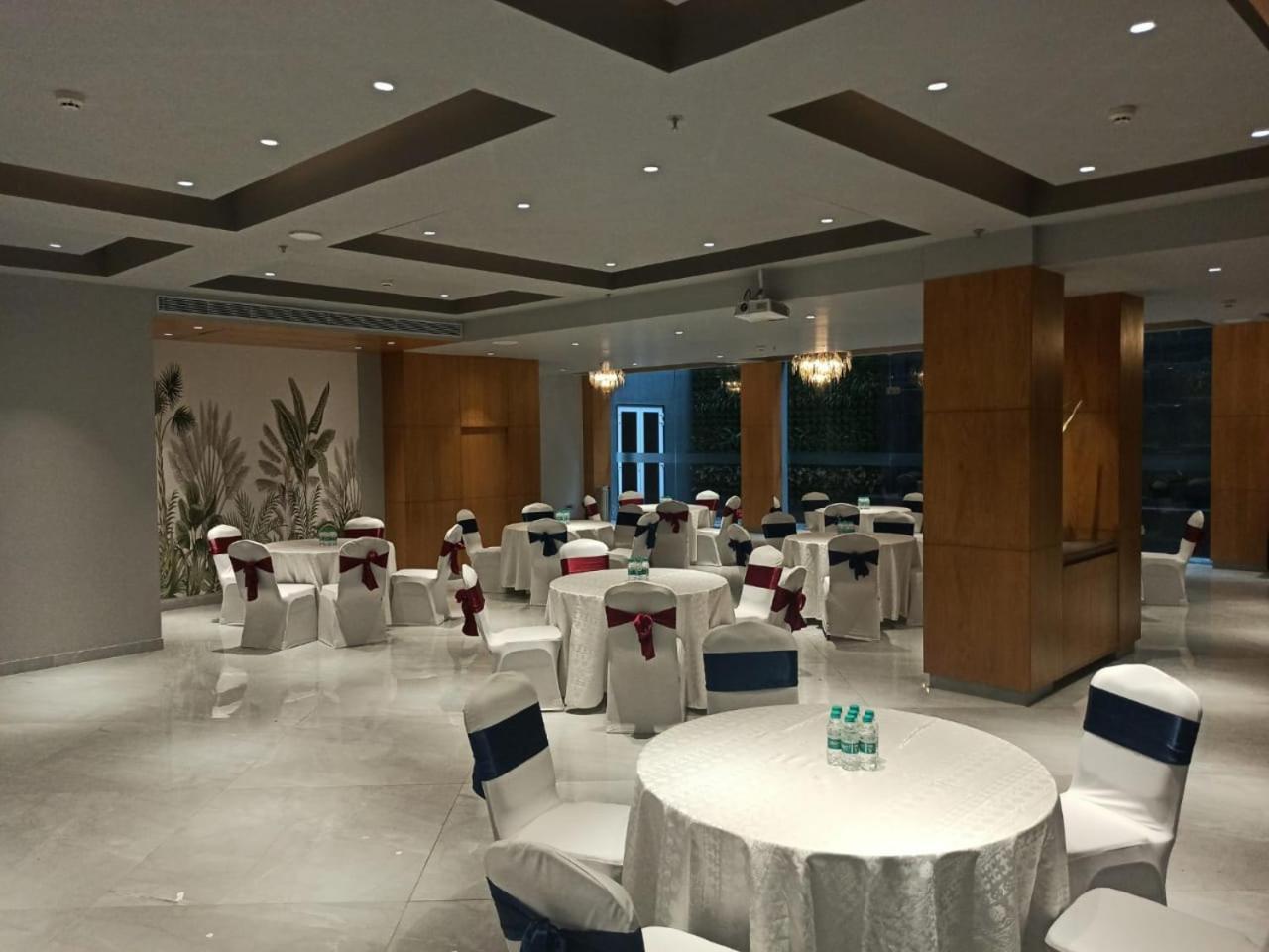 Air By Ahuja Residences Gurgaon Extérieur photo